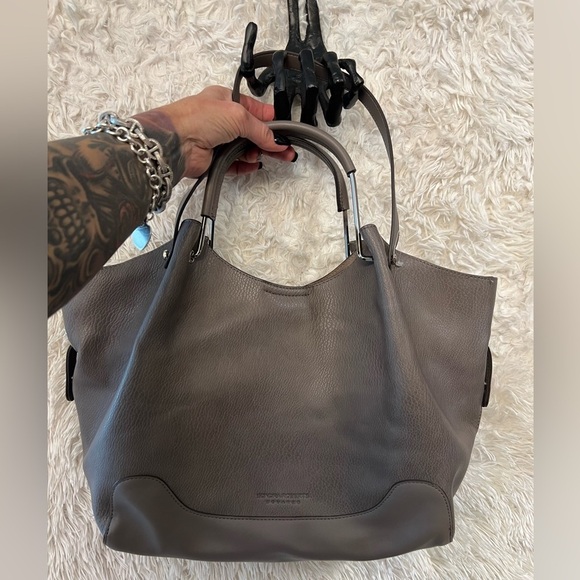 ❤️❤️BNWOT- Sondra Robert's Squared Vegan Leather Tote Satchel Shoulder Bag❤️❤️ - Picture 8 of 14